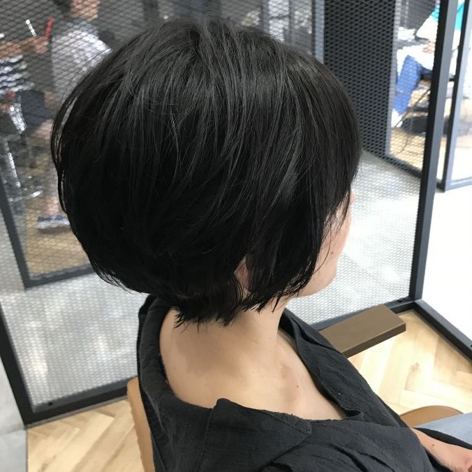 ヘアスタイル くせ毛を活かしたショートスタイル Tajisas Hair