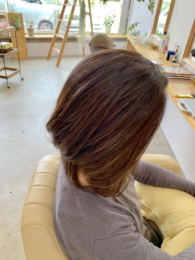ヘアスタイル 自然なハイライト Collet 沖縄県 那覇のヘアサロン 美容室の検索 予約はナチュラルビューティ