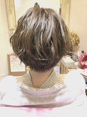 ヘアスタイル アッシュグレーショートボブ Hair Feliz 沖縄県