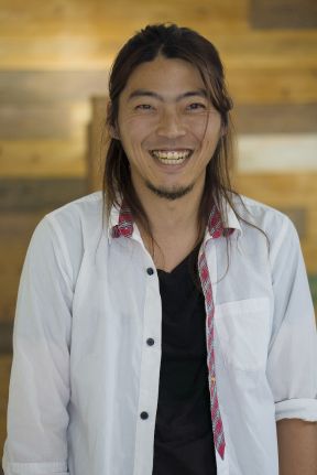 スタイリスト 健太郎 Rad Hair Design 沖縄県 那覇のヘアサロン 美容室の検索 予約はナチュラルビューティ